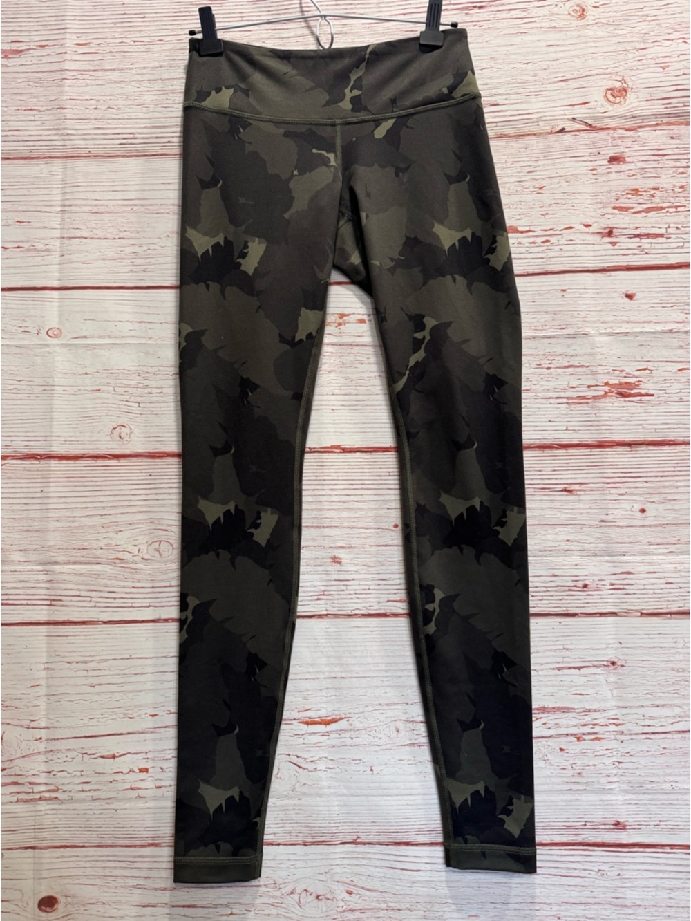 Lululemon Wunder Under Pant Full-On Luon in Palm Party Fatigue Green Black Sz 6 - Picture 1 of 10
